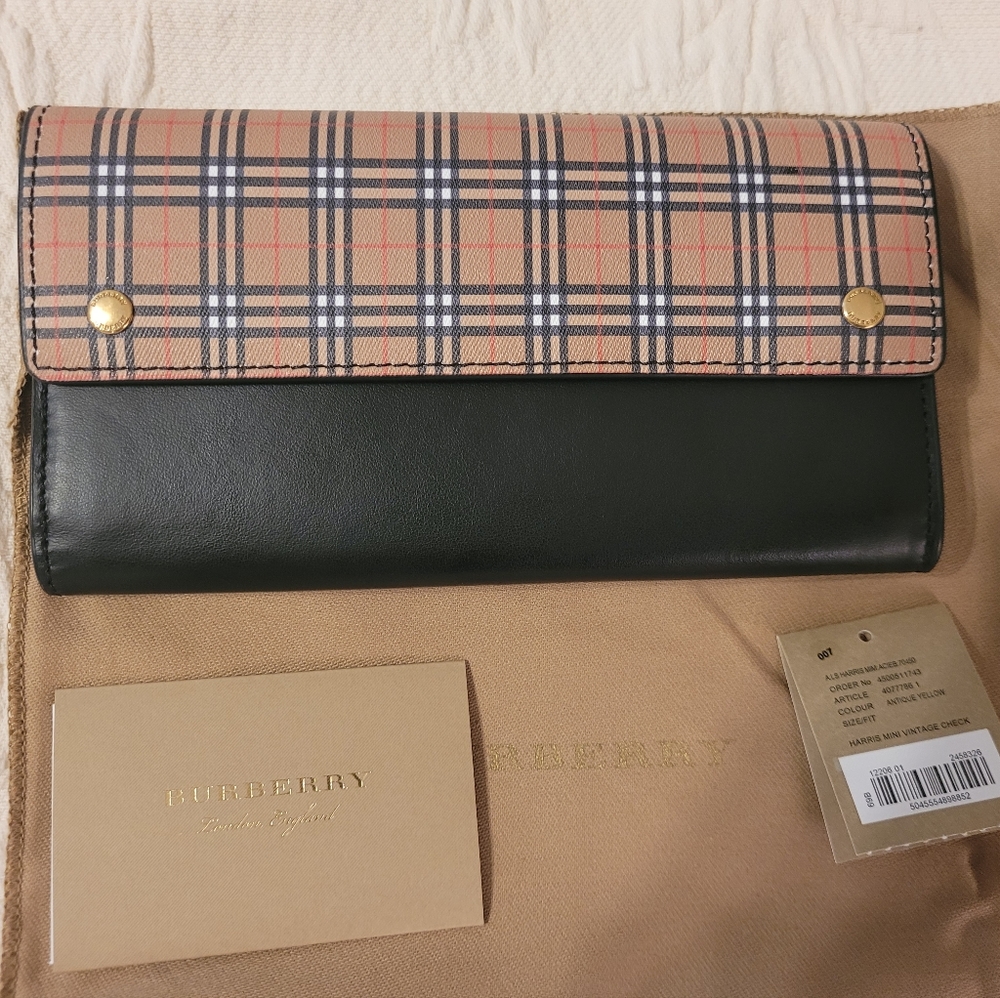 Burberry Harris Continental Wallet